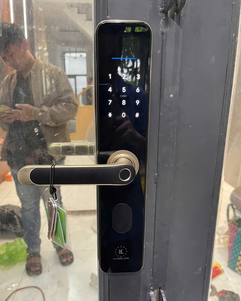 Khóa vân tay Kassler KL-696 Rêu sang trọng
